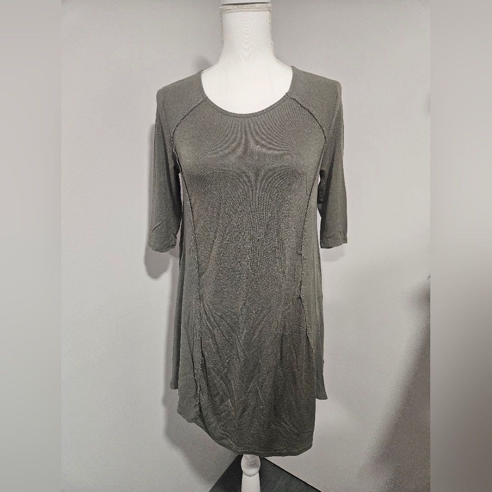 Altar'd State 3/4 Sleeve Taupe Flowy Midi Dress With Gold Zipper Detail On Back - Picture 1 of 5